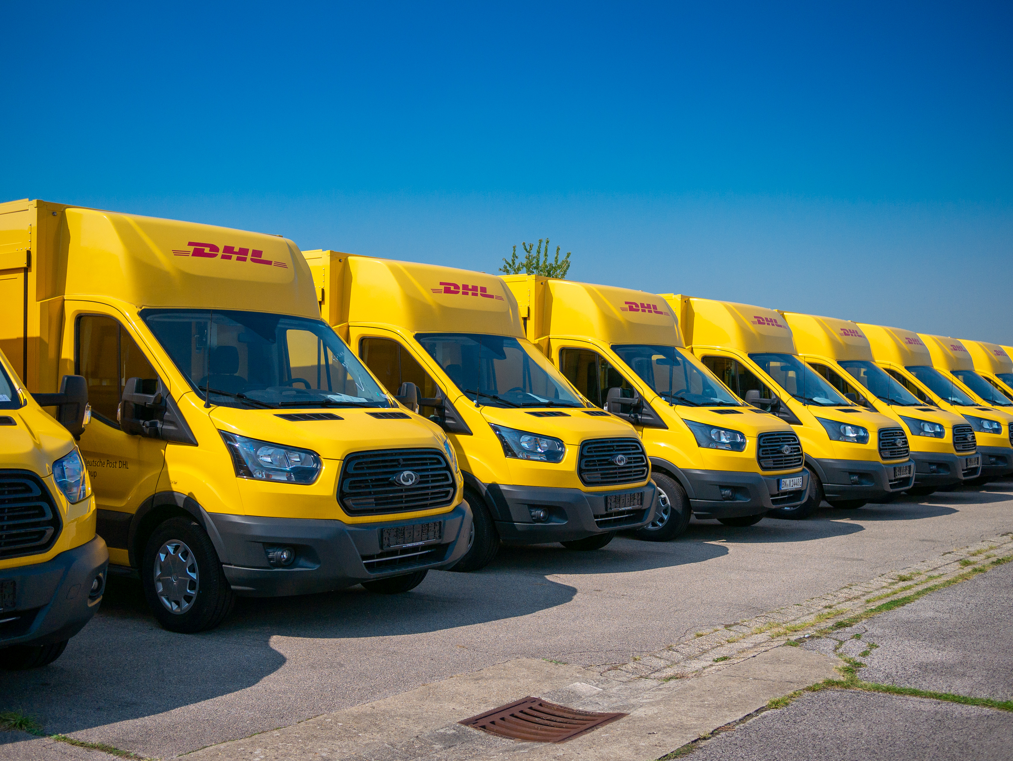 DHL Streetscooter Auto Wagen